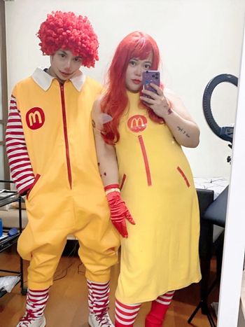 萬聖節情侶🎃扮麥當勞女郎🍟