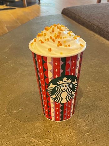 【Starbucks】每年聖誕節必喝的太妃核果拿鐵回歸了！