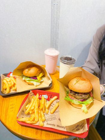 台北美食🍴Burger Yellow全台首引進鹿肉漢堡