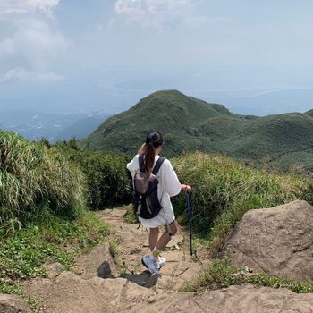  台北第一高峰！輕鬆上小百岳｜七星山主峰