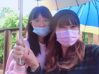 出來玩好開心喔！就是一直抱著好累呀！