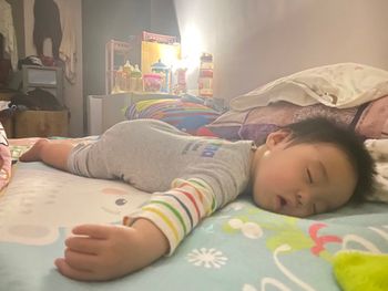 舒綿綿｜看他們睡覺好療癒｜Q彈的臉頰