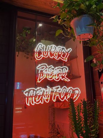 台北美食｜東區巷內的人氣咖哩小店｜圓滾滾肉丸不能錯過☺️