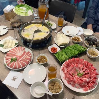 【台北國館】天冷必吃的大份量火鍋- 火鍋106粵式豬肚煲鍋
