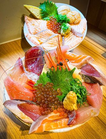 鮭魚卵丼飯｜滿滿的海鮮丼🤤🤤