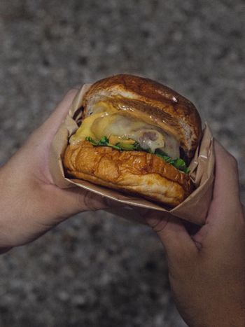美食｜台北美式｜運氣好才吃的到的餐車漢堡🍔
