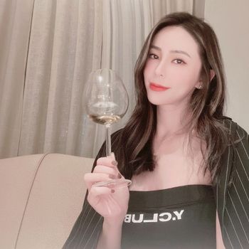 Treat me like wine.