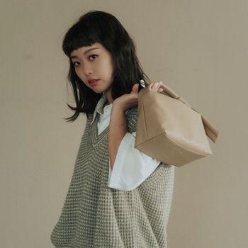 ootd mouggan x charleskeith