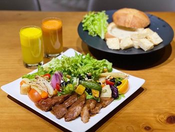 【 新竹美食↠ 光鮮綠蔬沙拉】