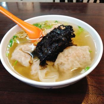 超大顆的餛飩！