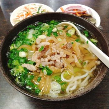 好吃的榨菜肉絲麵