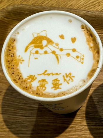 超可愛的企鵝拿鐵😍