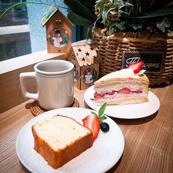 基隆草莓千層🍓｜老屋咖啡廳｜安樓咖啡 Enzo Cafe 