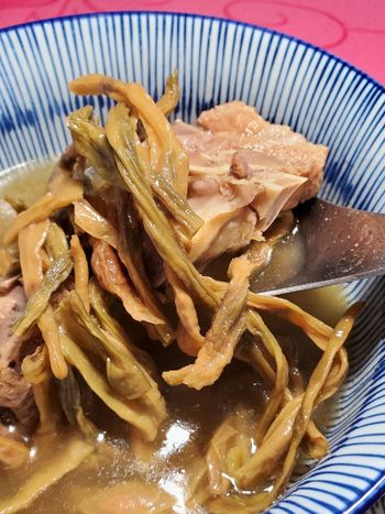 石岡賴婆婆私房料理（排骨燉豆乾）