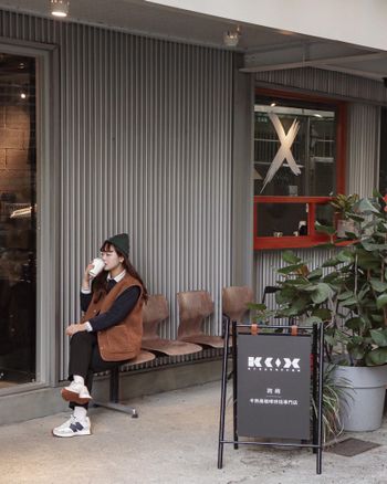 #台中美食。Krox新店外加可愛店狗Jefy 🐶