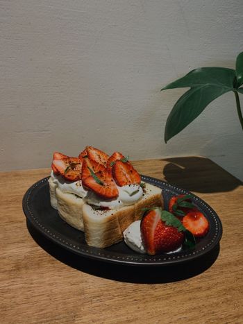 台中｜草莓吐司來了🍓 草莓季的愛店❤️ 三回