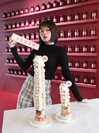 快到Meat Up吃白草莓