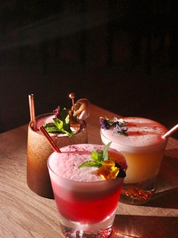 淡江大學《與溪谷》｜酒的顏值怎麼可以那麼高又好喝，寶藏淡水