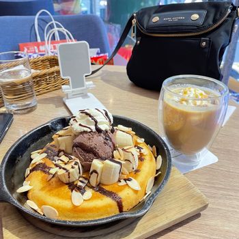 [祝我生日快樂！］UCC CAF’E MERCADO好好吃😋
