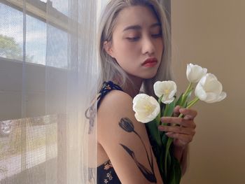 𝘼𝙐 𝙇𝙞𝙛𝙚｜分享來自韓國刺青師的鬱金香🌷