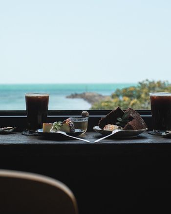淺水灣的美景咖啡｜海天一線｜我們在海邊