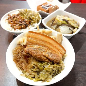 🍴新北美食🍴四維市場必吃控肉販