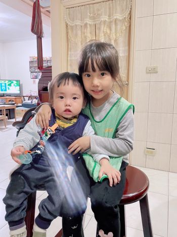 姊姊的愛｜💕👶🏻👧🏻