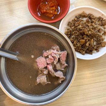 【台南中西區】一直記錯名字但真的很愛的牛肉湯—旗哥牛肉湯🐂