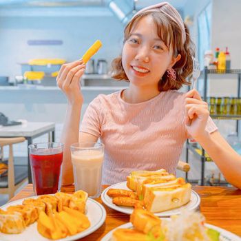 泰式吐司、蛋餅必點，還能吃英式炸魚，特殊餐點的隱密文青早午餐