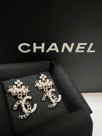 【開箱】Chanel 耳環 小皇冠LOGO耳環分享