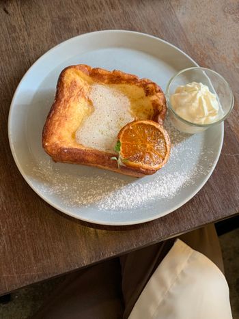 台中咖啡廳｜來漢堡店吃法式吐司 🍞