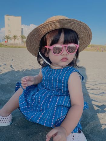 夏天就是要草帽配墨鏡🕶️