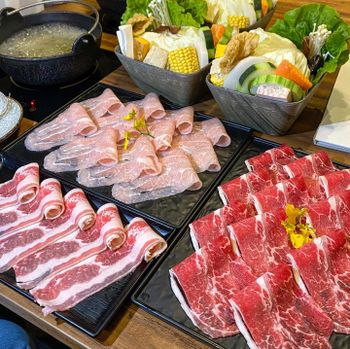 🍴新北美食🍴宏匯廣場有手搖飲的人氣火鍋