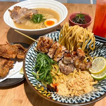 🍴桃園美食🍴乾拉麵超好吃❤️酥脆唐揚雞‼️