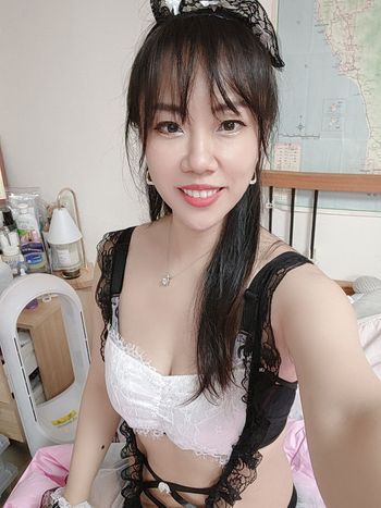女僕照，祝大家情人節快樂
