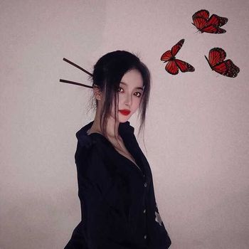 暗黑系少女