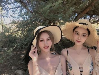 夏天=收集草帽的季節