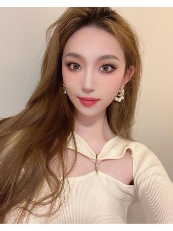 這件上衣我超愛，有好多小心機設計💗