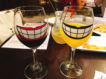 台北美食｜JAPOLI義大利餐酒館，大嘴高腳杯拍照必備🍷
