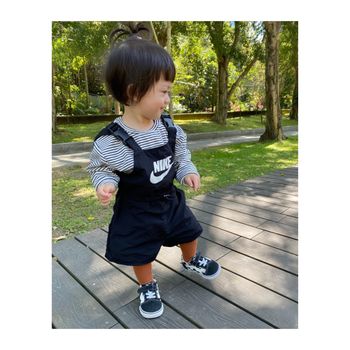 寶寶穿搭｜黑白相間的運動風