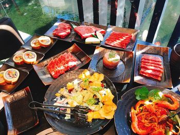 高雄美食｜兩億豪宅裡的燒肉，碳佐麻里高美館旗艦店