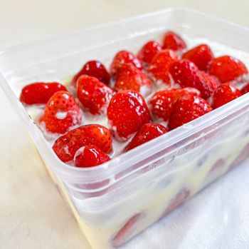 高雄奧瑪烘焙 草莓季隆重推出草莓爽 多達20顆的大湖草莓