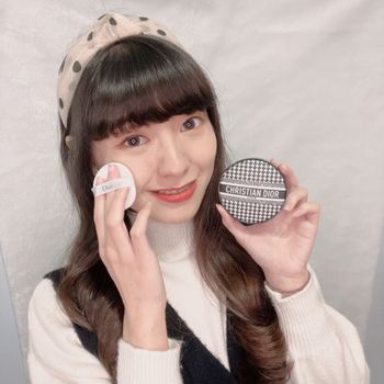 入手DIOR 經典NEW LOOK 千鳥格紋限量氣墊粉餅