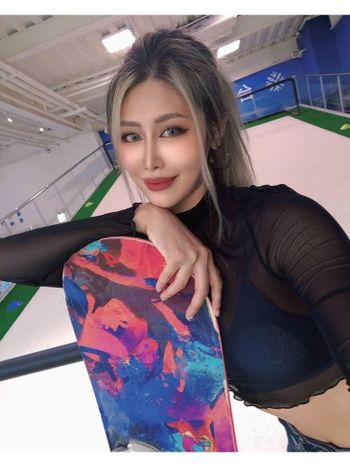 雪板女孩