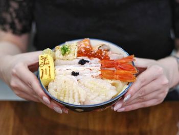 台北美食｜高CP值海鮮丼飯🍴