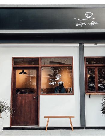 三重捷運站咖啡店 ｜ edge cafe