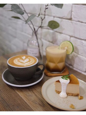 東海附近不限時咖啡廳 |【台中美食↠ Frini Cafe