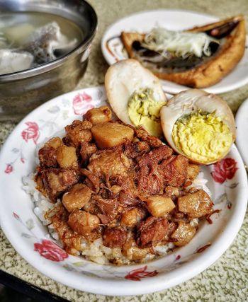 高雄美食｜醬香誘人肉燥飯