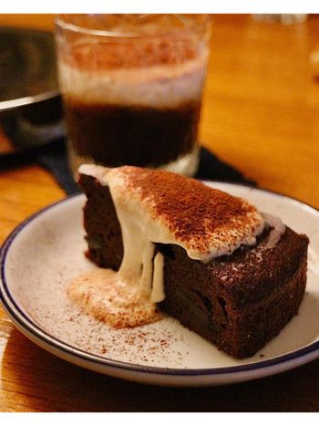 六張犁《STONE espresso 》｜關於那天為之瘋狂的完美組合