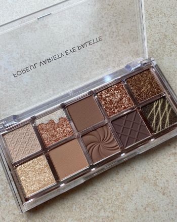 FOREUL 十色眼影盤 01 🍫